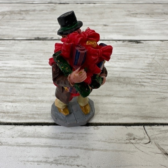 Lemax Village Collection All Wrapped Up - Man Holding Bow, Ribbons, And Wrap 040 - Picture 1 of 7